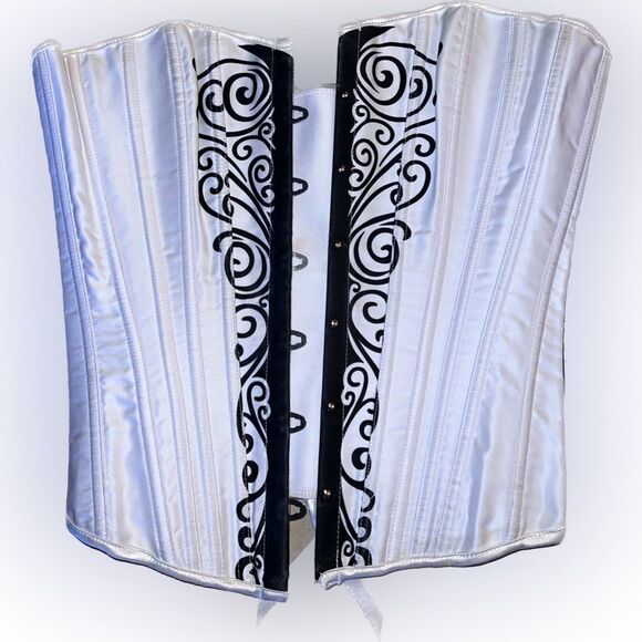 Over Bust White Corset Engagement Attire with Black Filigree Designs - Picture 8 of 8